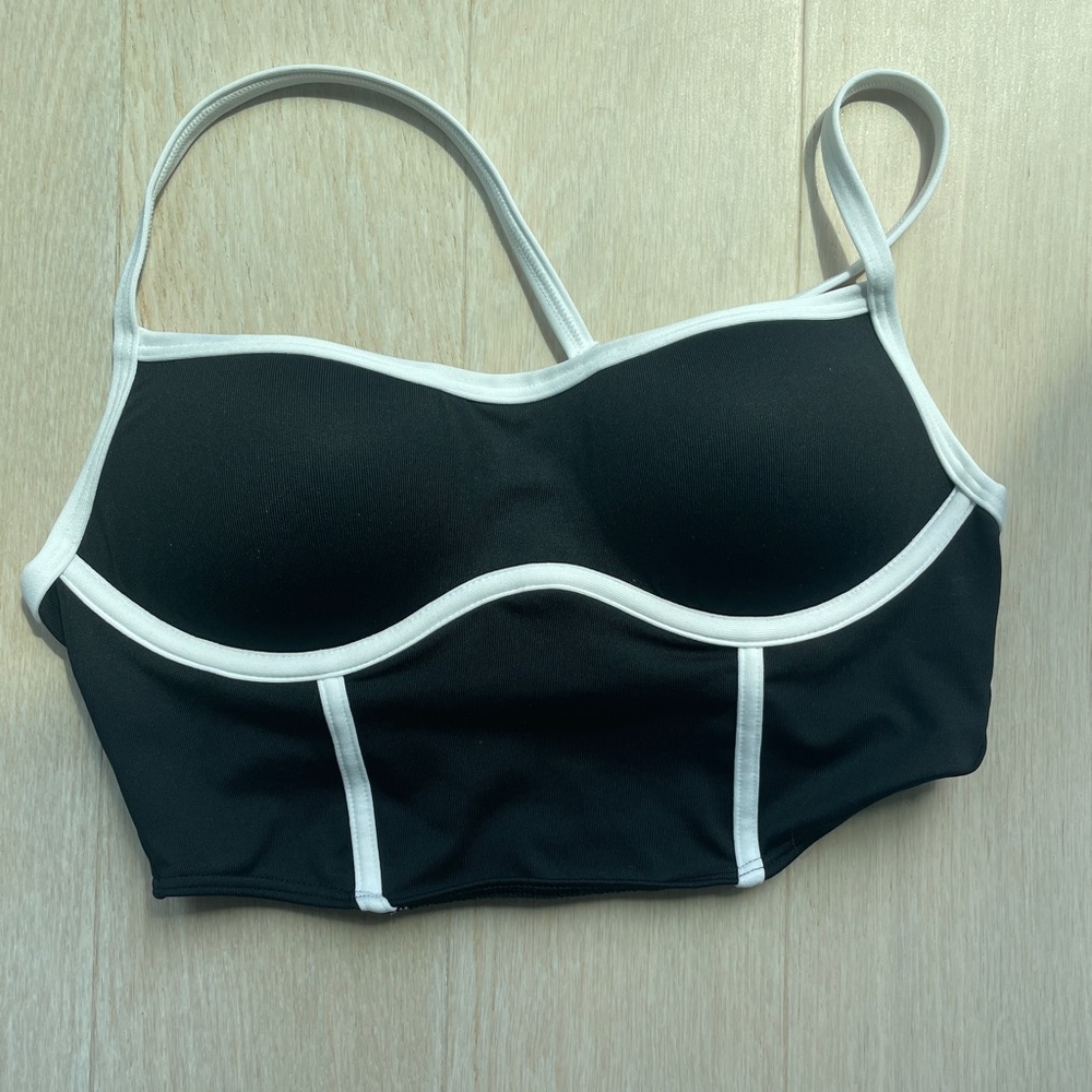 Victoria's Secret Black and White Sports Bra with Adjustable Straps XS